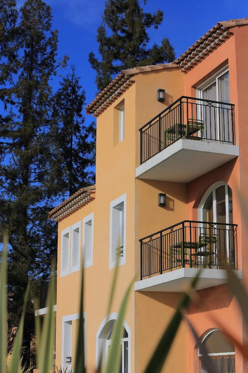 Adonis Mougins Aparthotel Bagian luar foto
