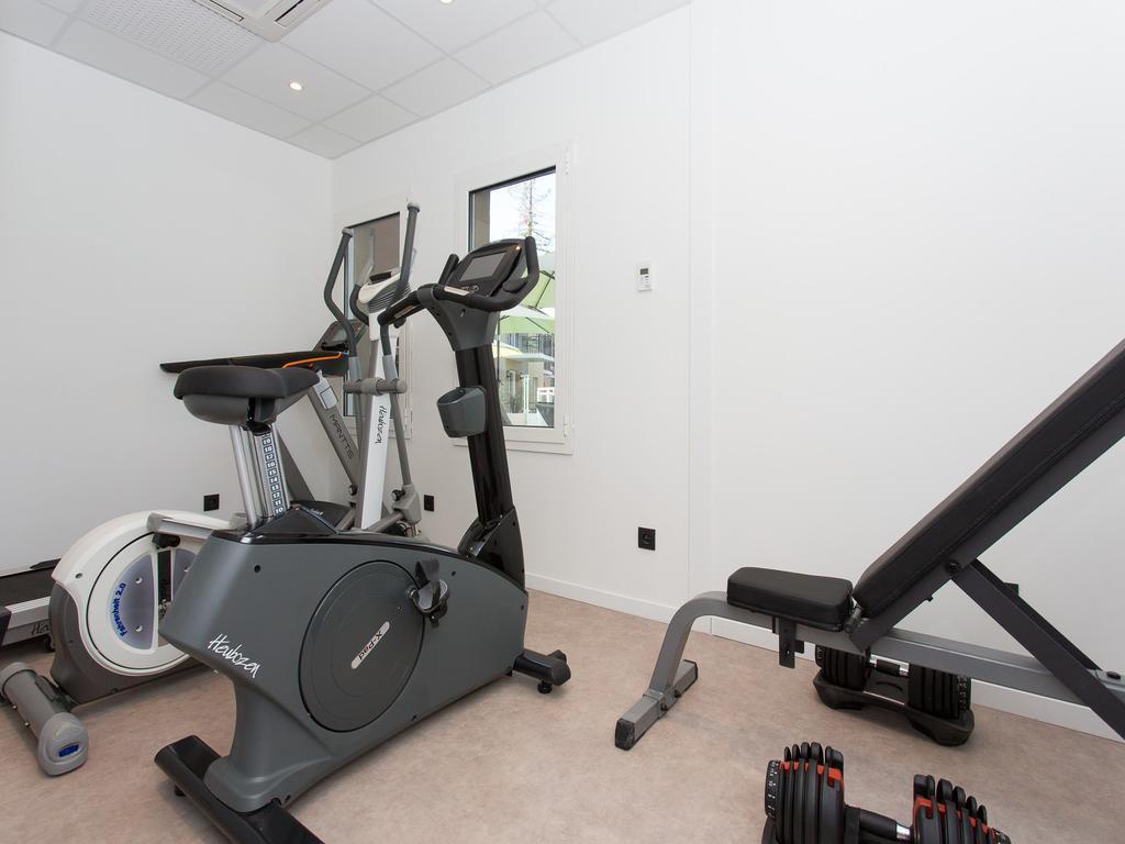 Adonis Mougins Aparthotel Bagian luar foto