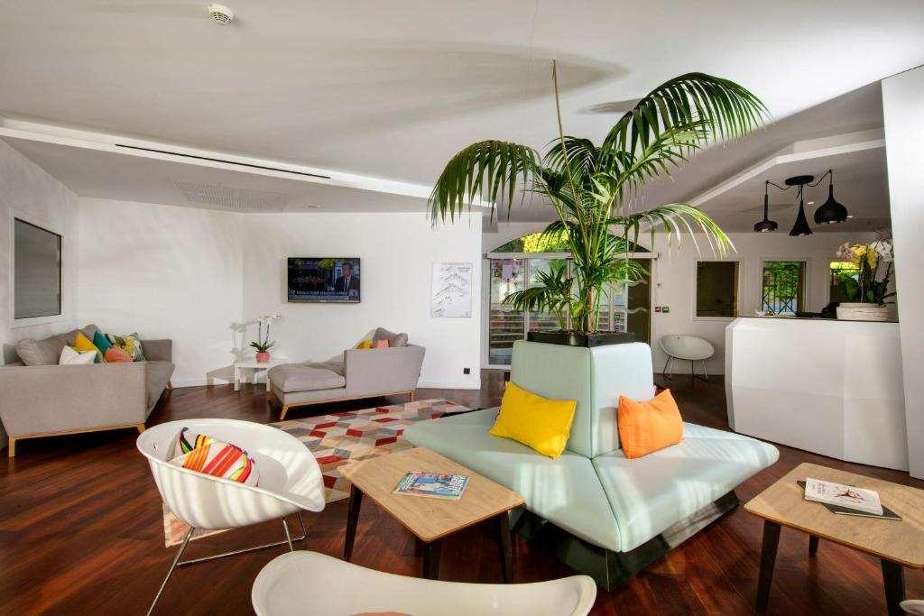 Adonis Mougins Aparthotel Restoran foto